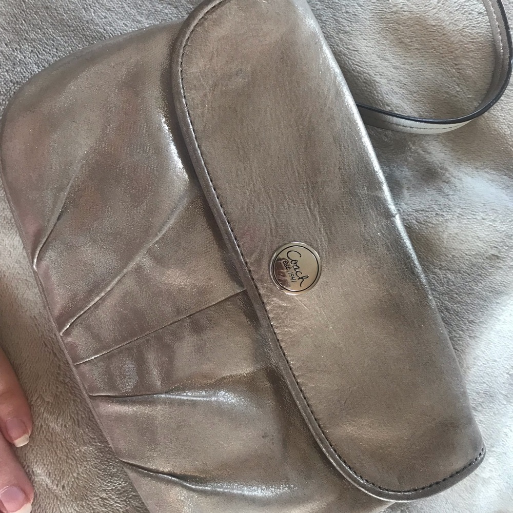 Beautiful! Coach clutch! Shimmer! Very rare!